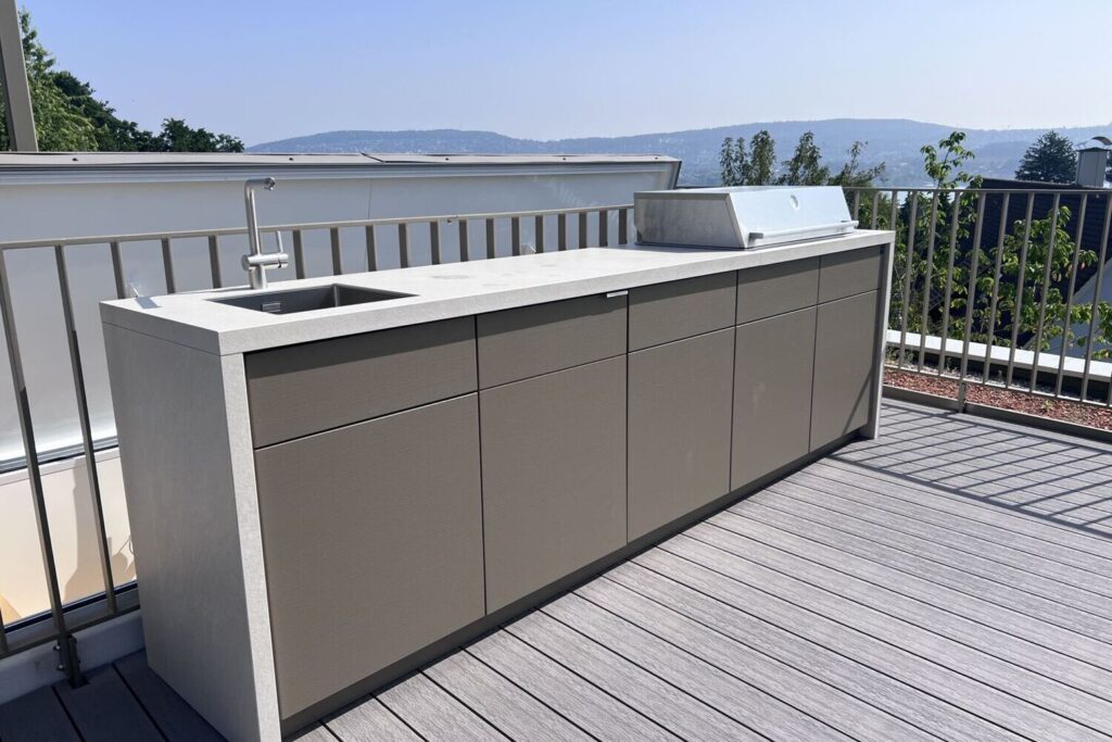 Cubic Outdoorküche – hochwertige modulare Outdoor-Küche mit kubischem Design für stilvolle Außenbereiche